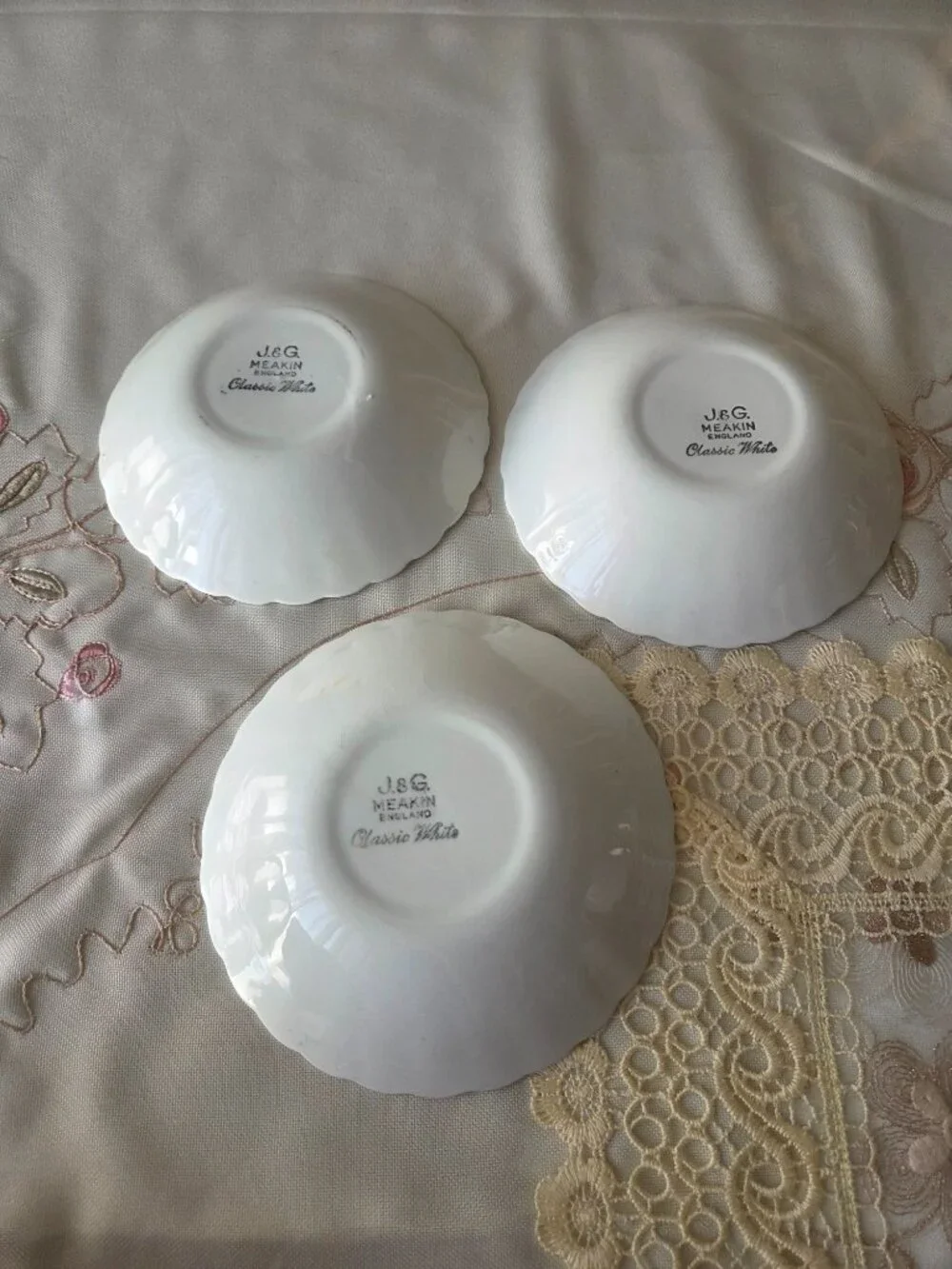Vintage JG Meakin Classic White Small Bowls